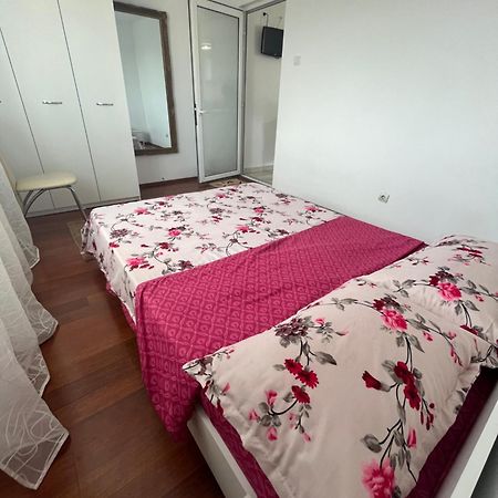 Concept Home Valcea Рымнику-Вылча Экстерьер фото