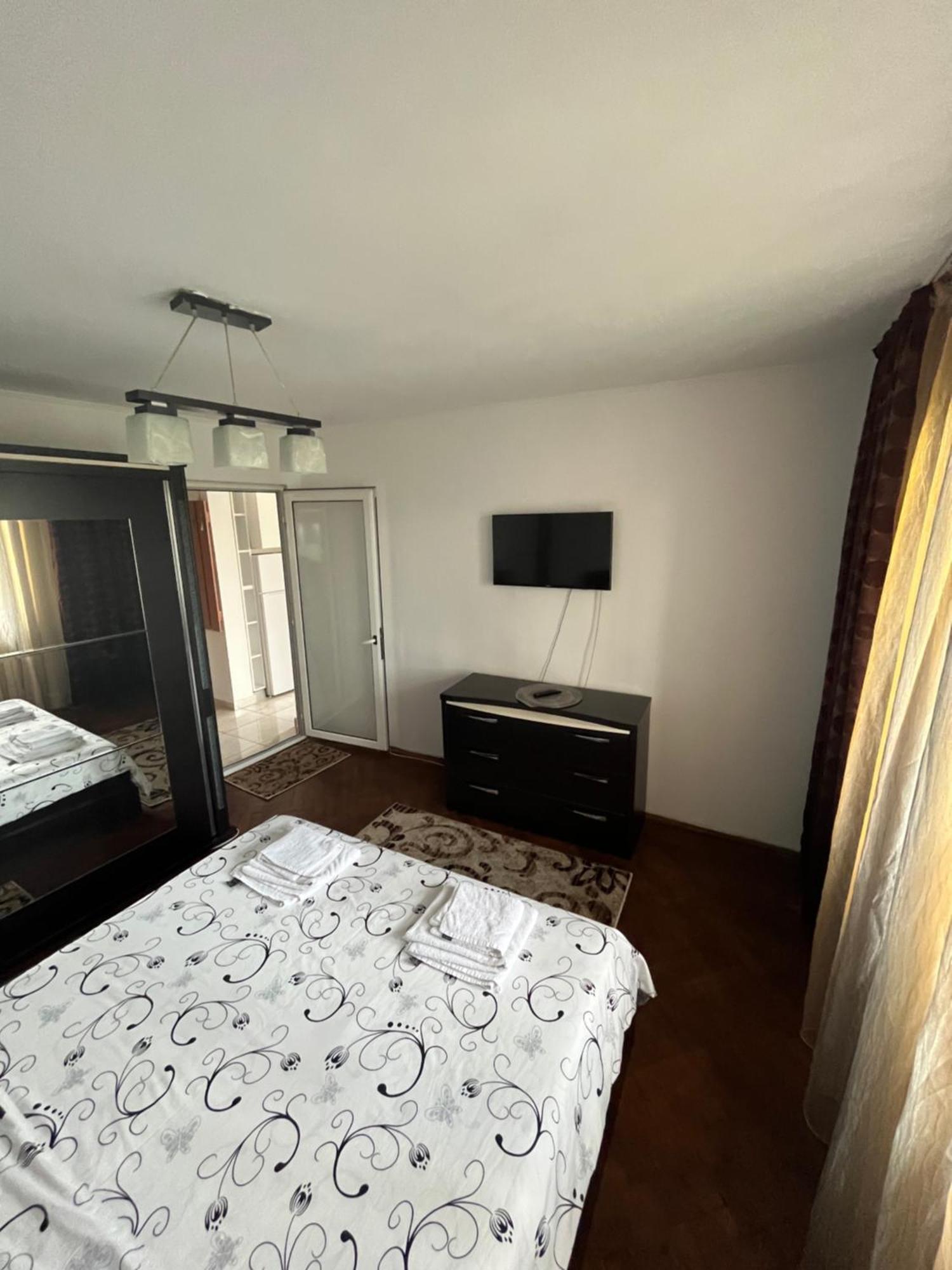 Concept Home Valcea Рымнику-Вылча Экстерьер фото