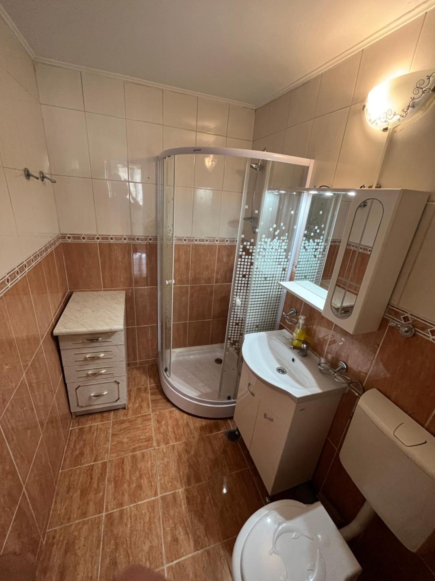 Concept Home Valcea Рымнику-Вылча Экстерьер фото